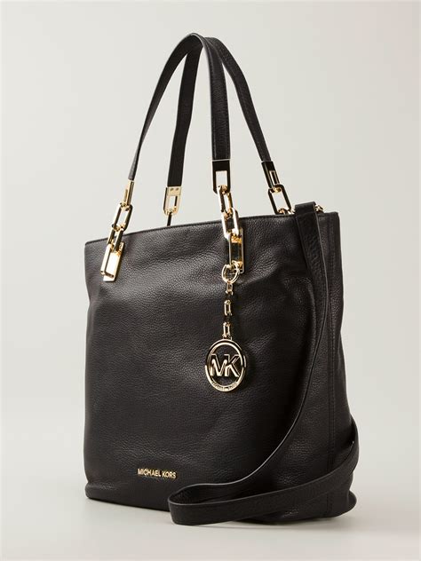 beuteltasche schwarz michael kors|michael kors shoulder bag black.